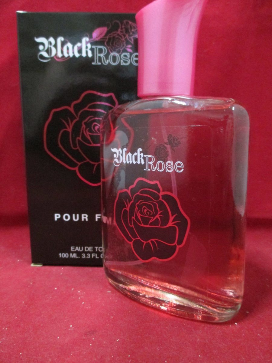 Духи черно розовые. Туалетная вода Black Rose. Туалетная вода женская Rose. Духи Black Rose женские.